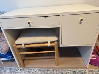 Makeup Vanity Table