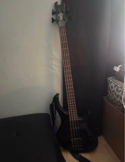 Selling my bass and amp
