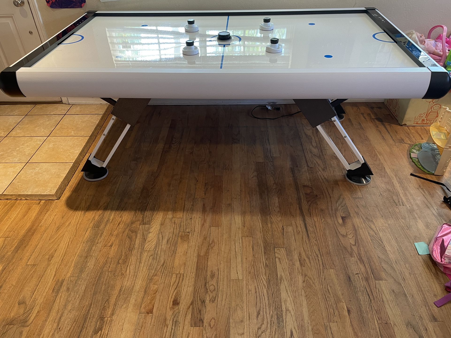 Air Hockey Table