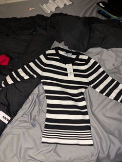 DKNY black and white women's sweater