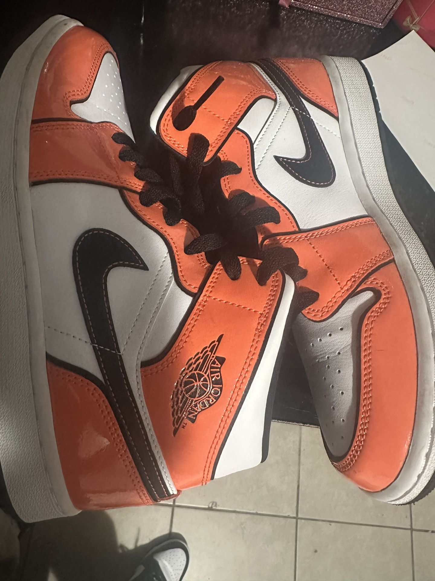 2021 Air Jordan 1 Mid SE 'Turf Orange