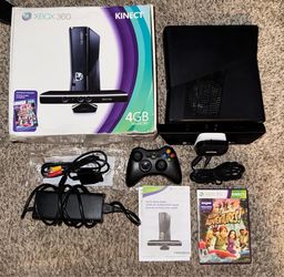 XBOX 360 CONSOLE WITH VIDEO GAME & CONTROLLER