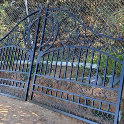 New Driveway Gate 7ft X 14ft 