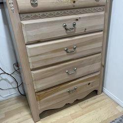 5 Drawers Solid Wood Dresser 