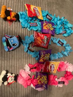 Graduation leis