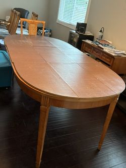 Dining Room Table with 6 Chairs