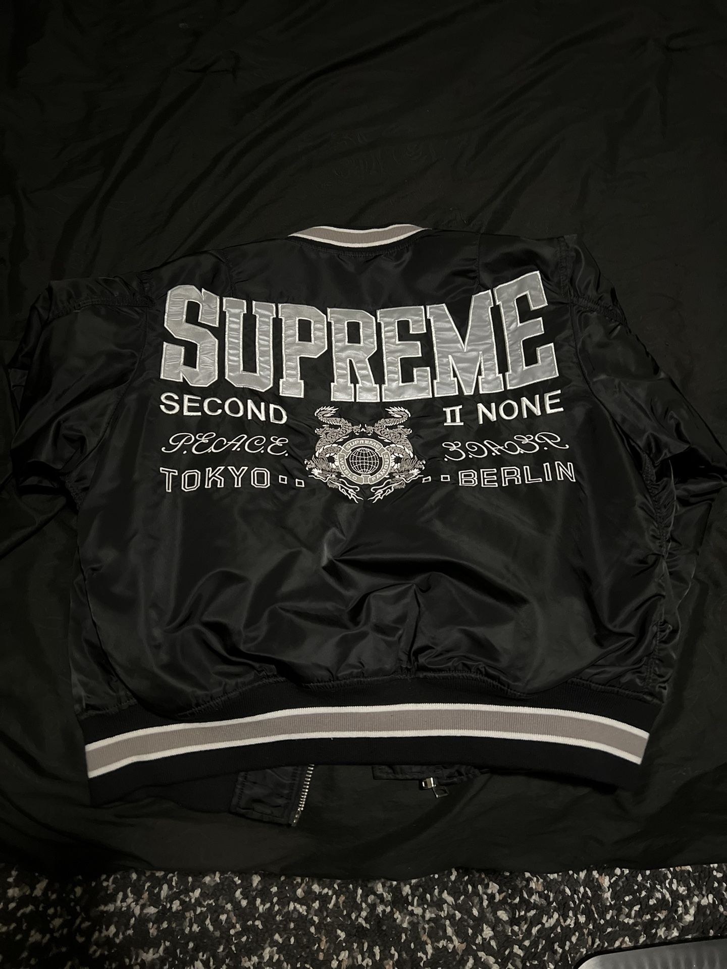 SUPREME BOMBER JACKET