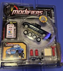 Modifiers 2002 Chevrolet S10 Customizable Diecast Model