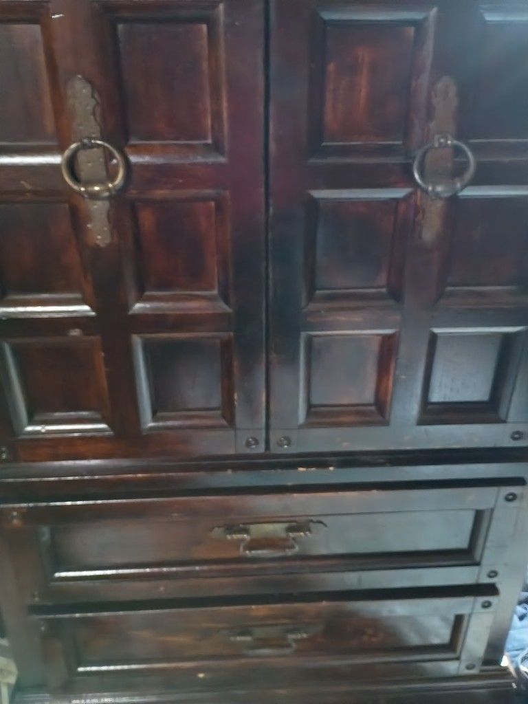 Mahogany Dresser And Nightstand And Queen Bed