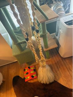 1970’s Macrame hanging plant holder