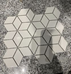 Tile 3 cajas de 20 piezas $100