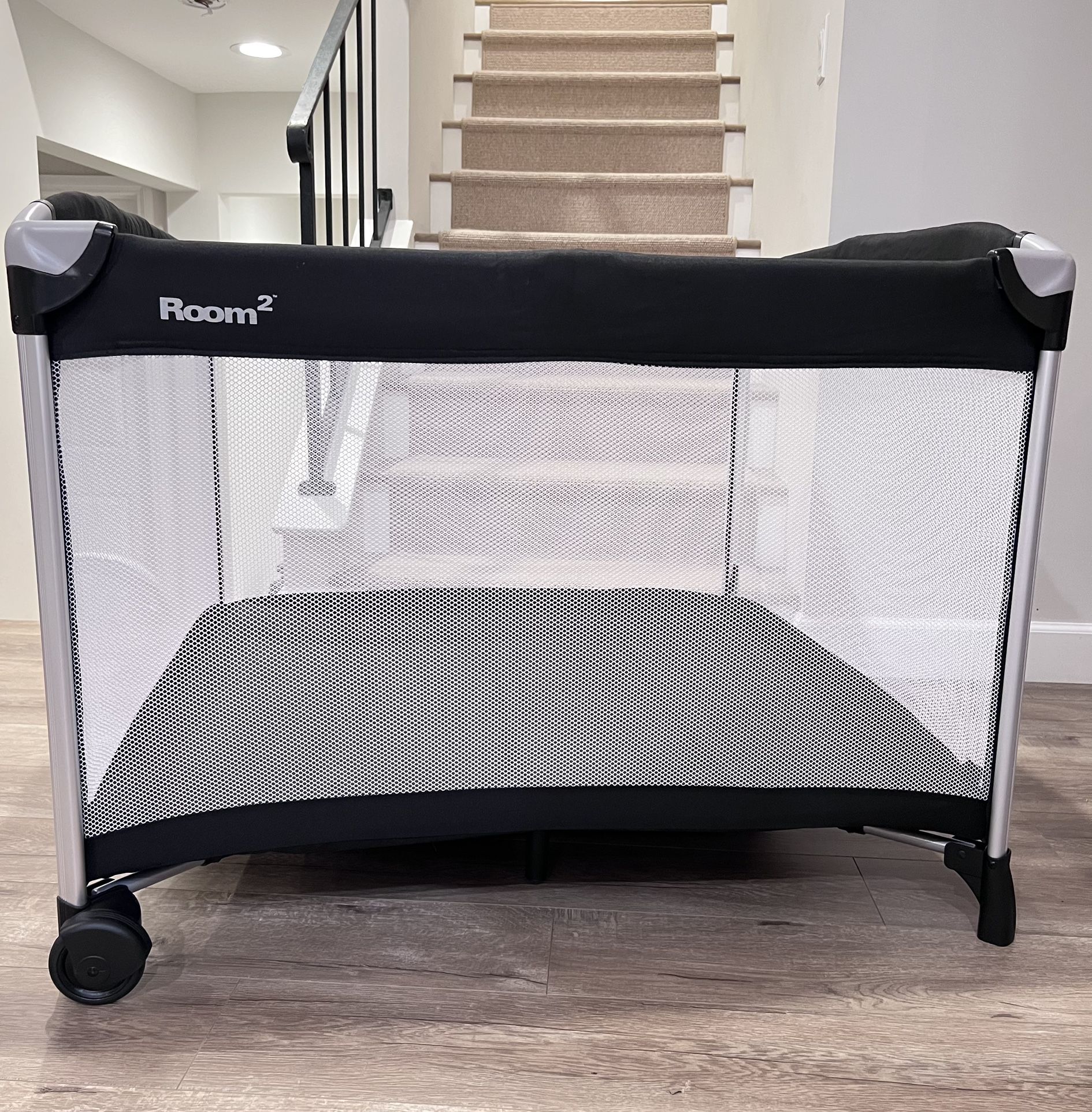 Joovy Room2 - XL playpen