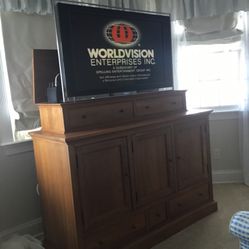 Sony Tv And Ethan Allen Cabinet