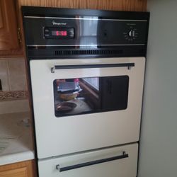 Magic Chef wall oven