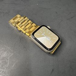 Apple Watch SE 2nd Gen (GPS) 40mm Aluminum Case