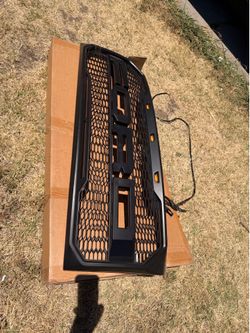09-14 F-150 black newer style grill