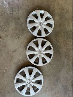 2012 Toyota Corolla hub caps original
