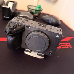 Sony Alpha FX3 | Full-frame Cinema Line Camera