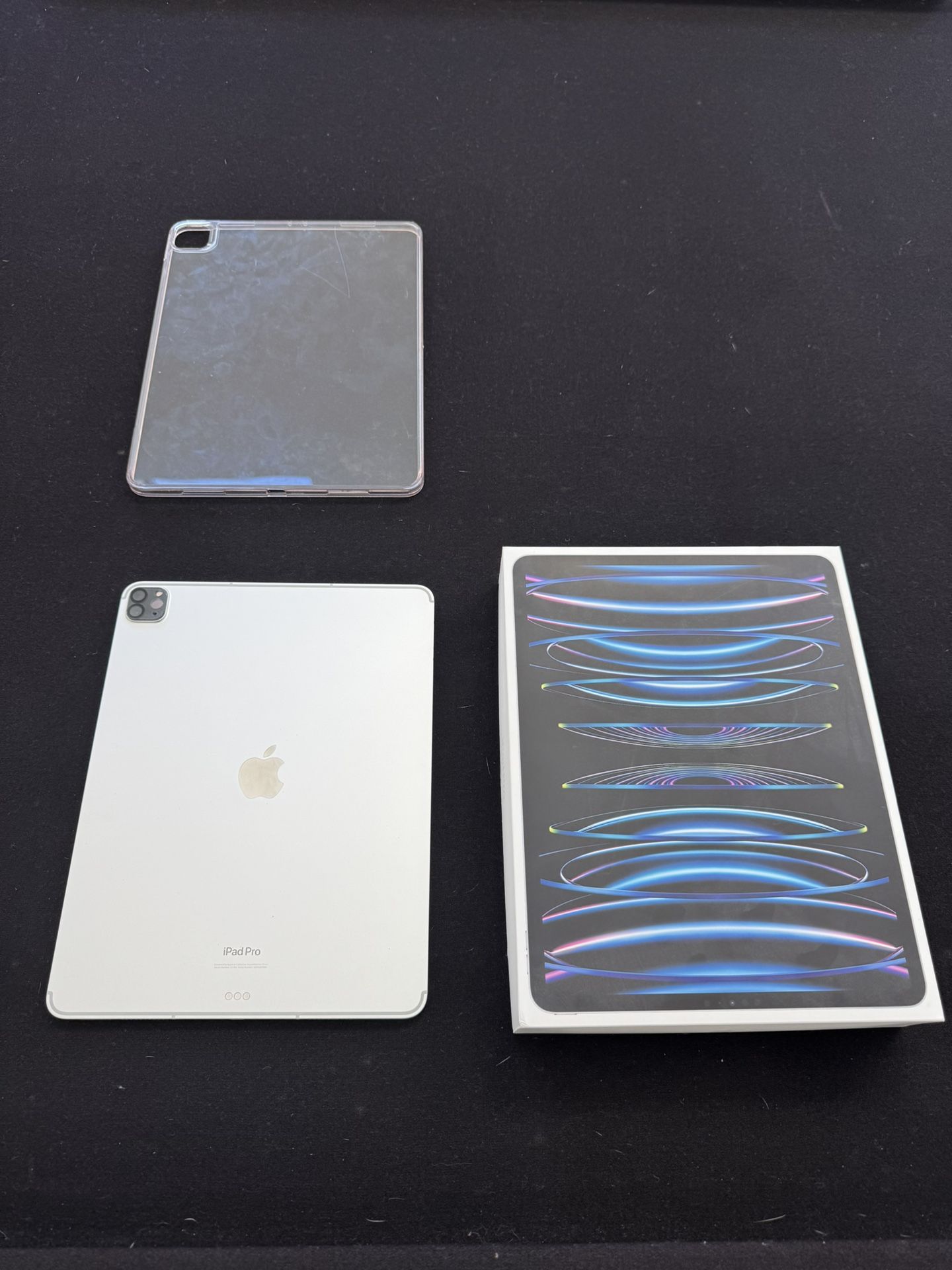 iPad Pro 12.9 512gb 6th generation WiFi and cellular