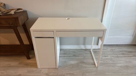 IKEA Micke Desk