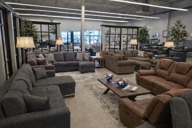 š„ Furniture Sale ā Sofas, Sectionals, Bedrooms & More