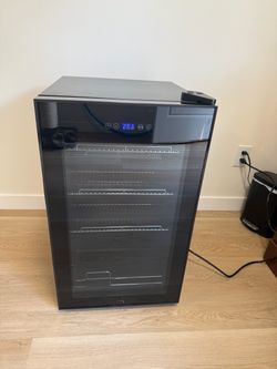 FoMup Beverage Refrigerator, 17” 126 cans