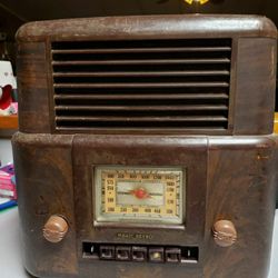 Vintage stewart warner radio