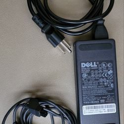Genuine Dell Model:AA20031 AC Adapter Power Supply P/N: 9364U 70W 20VDC 3.5A OEM