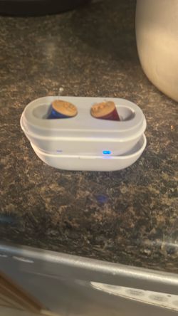 Hearing aid for older people, Avicill.