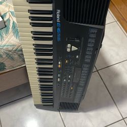 Roland E16 