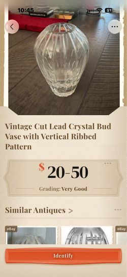 Cut Crystal Bud Vase Vertical Ribbed Pattern