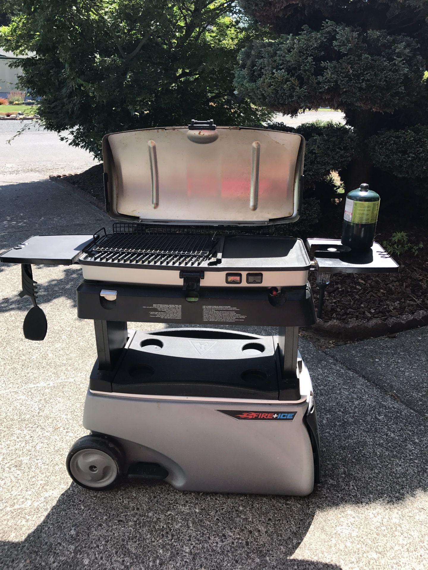 Grill2go by Thermos fire and ice for Sale in Edgewood, WA OfferUp