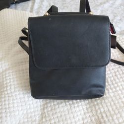 Black Hand & Back Pack