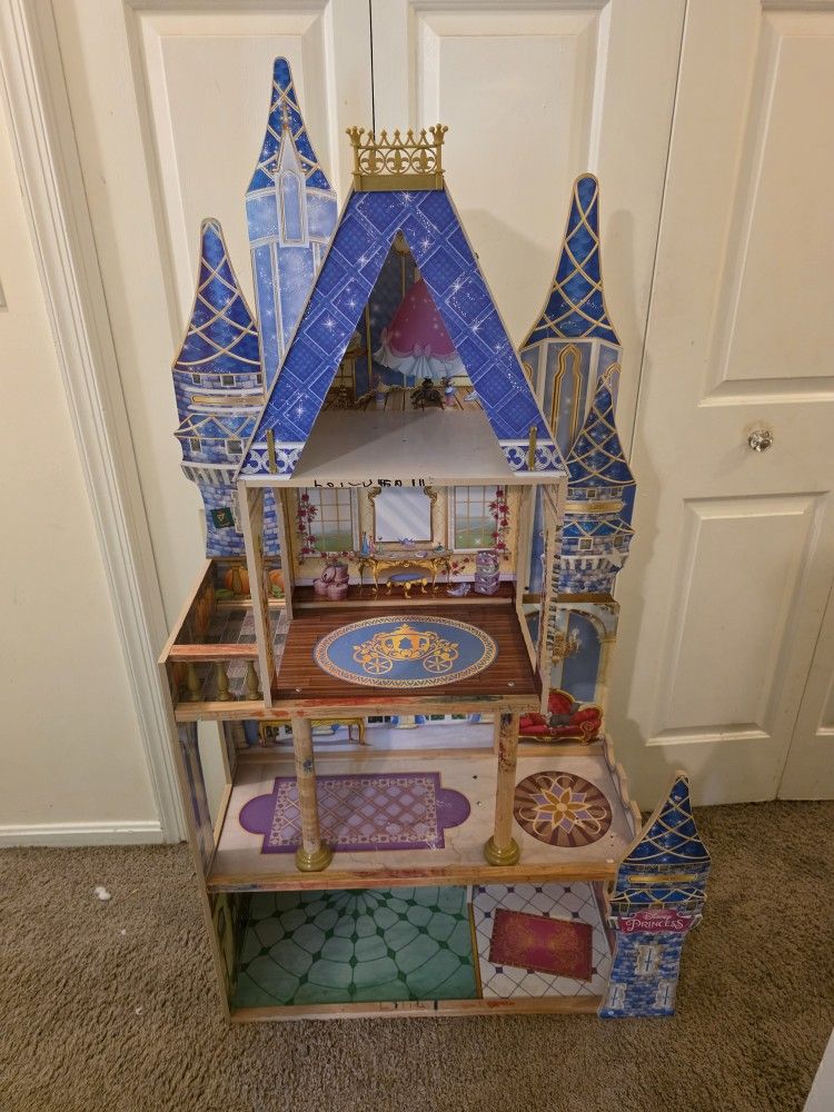 Disney Princess Wooden Dollhouse – FREE