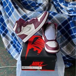 Nike Air Jordan 1 Retro High Og Size 9.5 Ds New