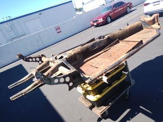Vw bug pan 1967 has had the shock mount repaired look at pictures has vin number not sure history sold as is $200