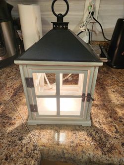 Sheiyah Market
Weathered White Wooden Lantern Warmer