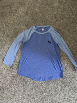 Women’s pink shirt