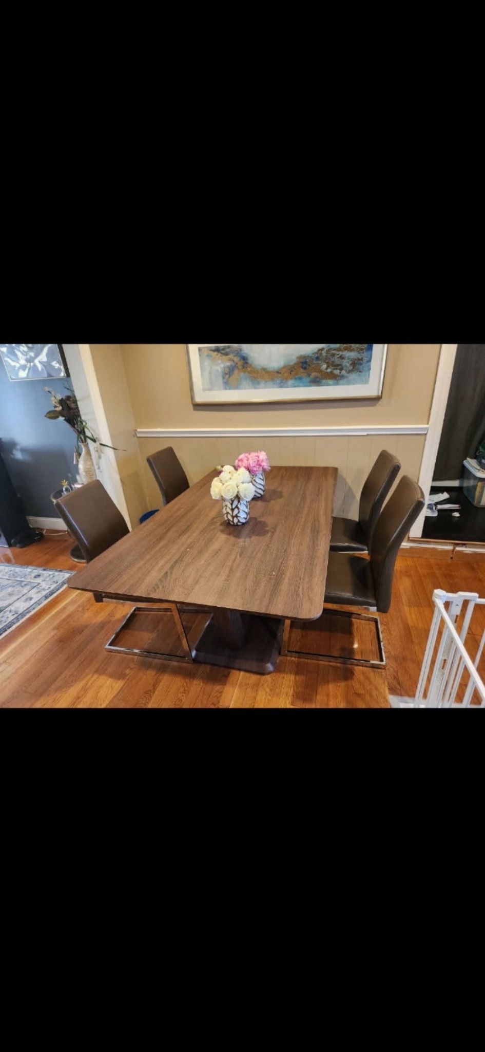 Kitchen Table w/ 6 Chairs