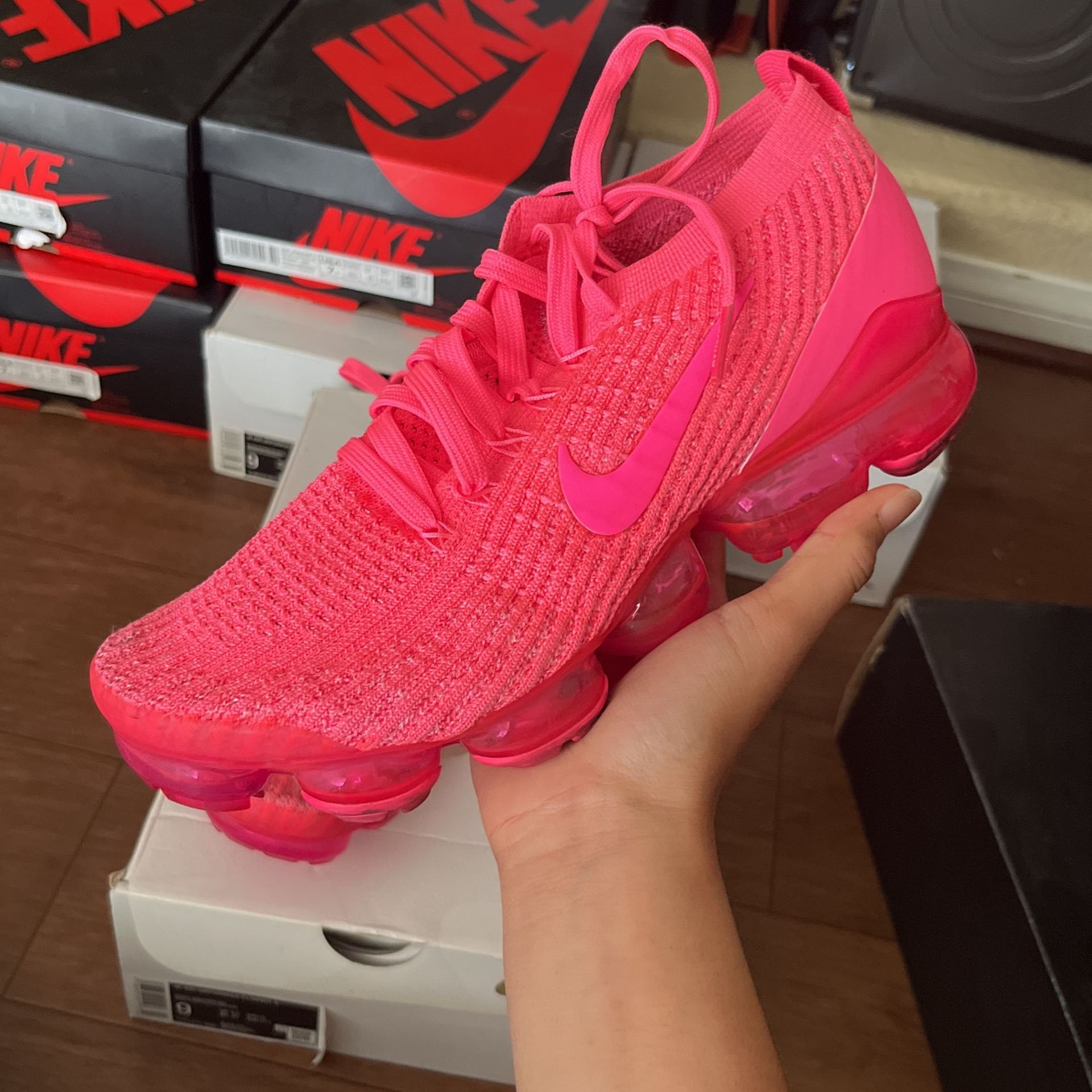 W Vapormax Flyknit 3 Hyper Pink Size 9