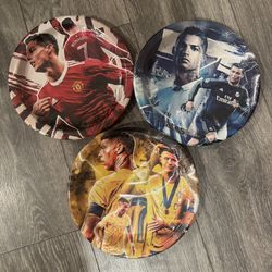 120pcs Soccer Ronaldo Party Supplies include 60 plates, 30 napkins, 30 cups for Soccer Ronaldo birthday party decoration
