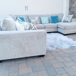 Grey Oversized 4 Piece Sectional 