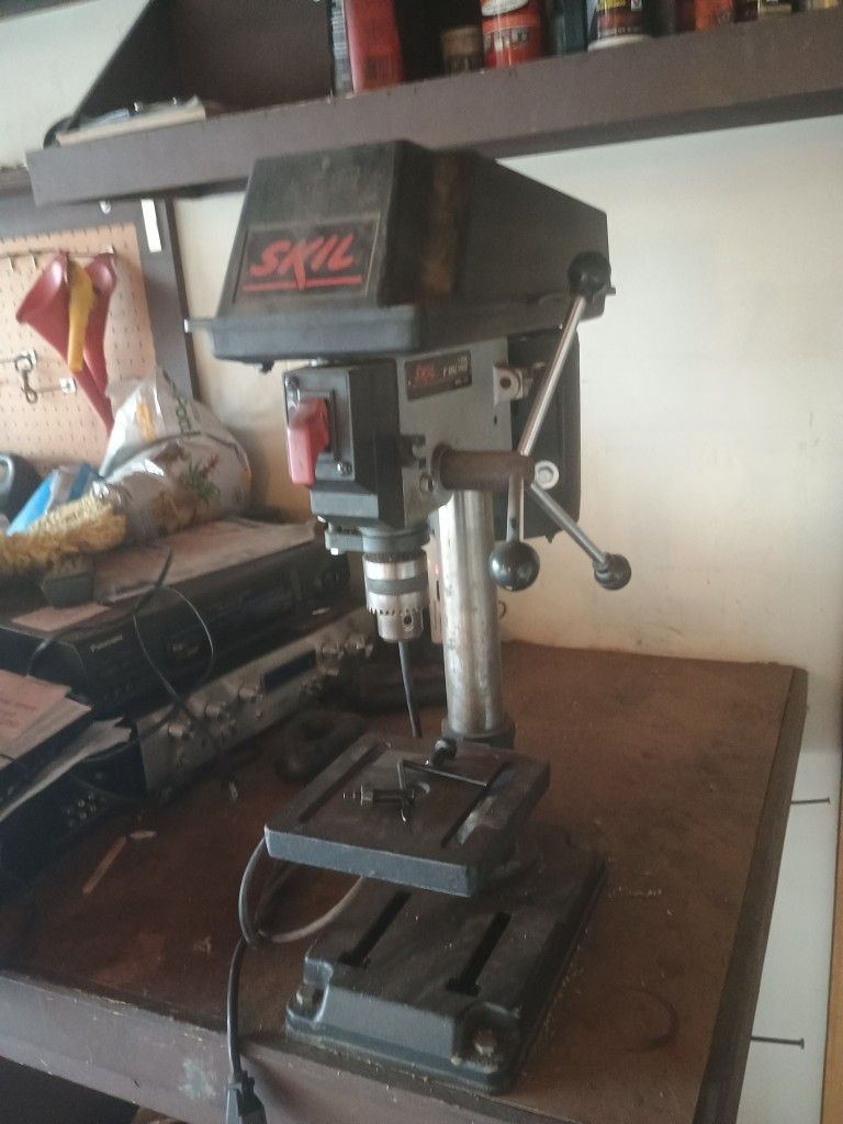Skil 1/4 Hrs. Bench Top Drill Press