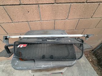 Vw mk4 grill and strut bar