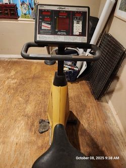 Commercial Lifefitness Lifecycle 6500HR For Sale
