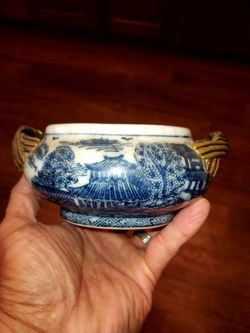 Vintage Chinese Porcelain Tuaren