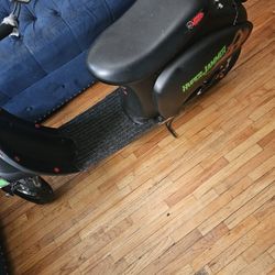 24 Vots Scooter 250 Wats Of Power Mod Small Up To To 130 Ponds Under More Speed 20 + Soon Gone Cheep Rwady To Go Chage Inc