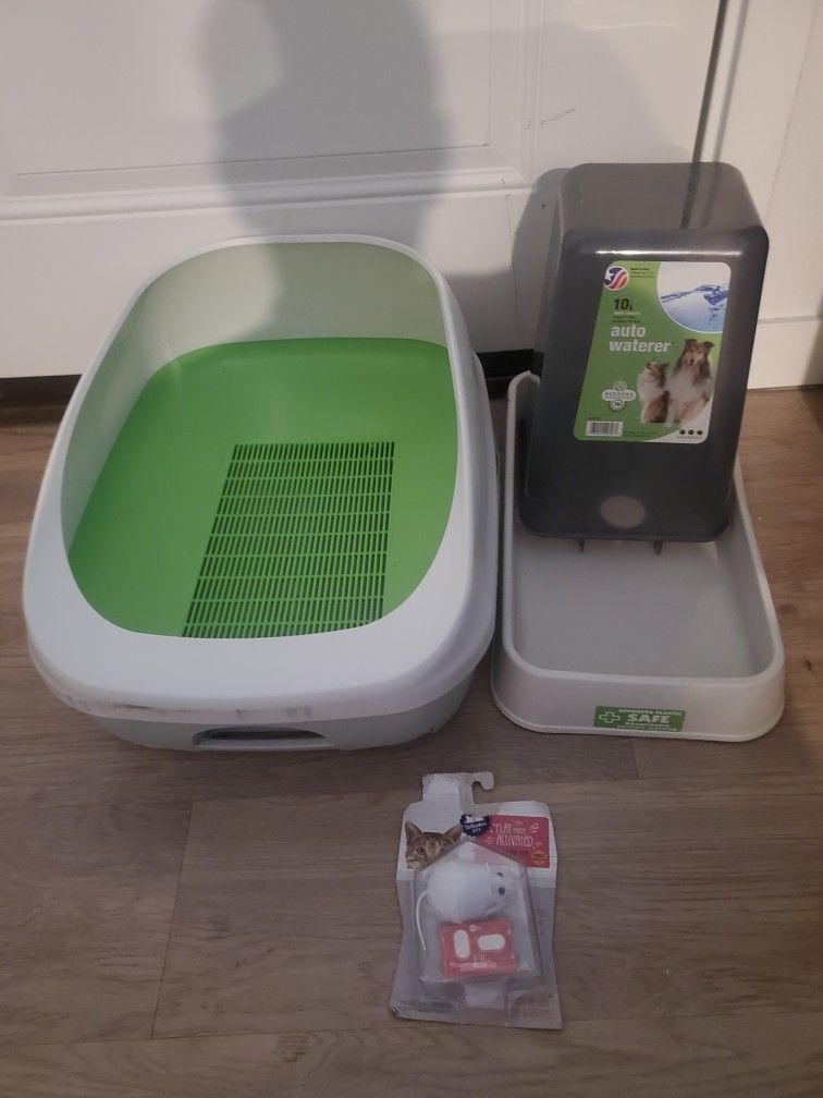 Brand New Cat Litter Box Bundle