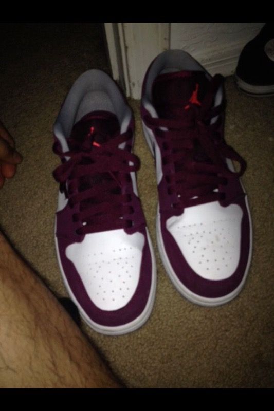 Jordan 1 lows size 9 new