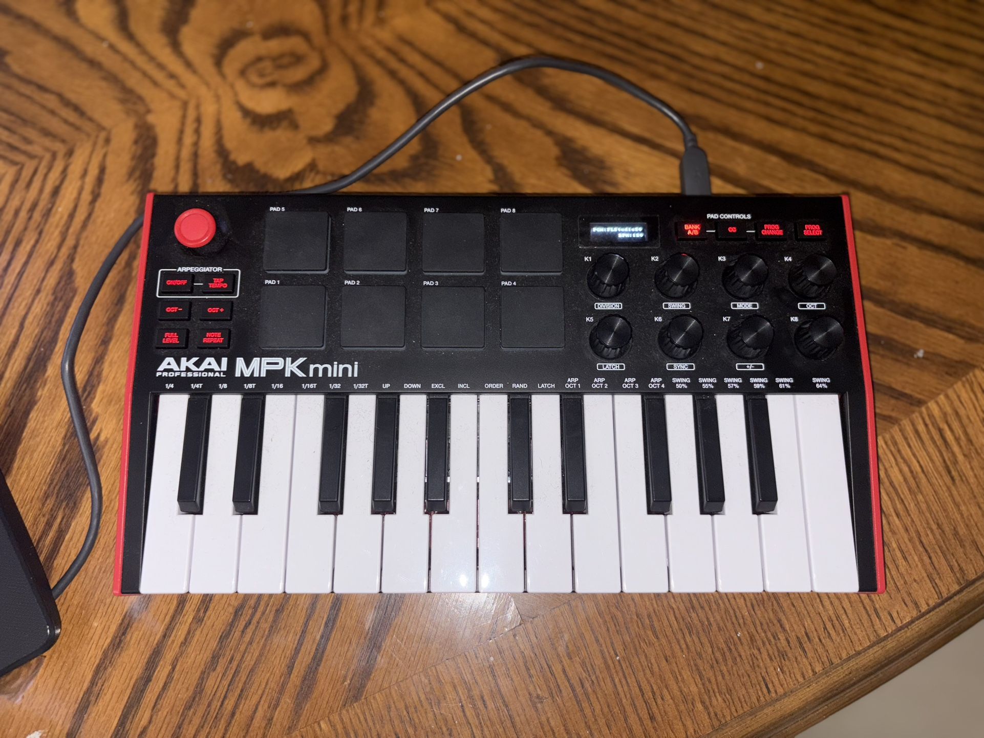 Akai MPK Mini w/box